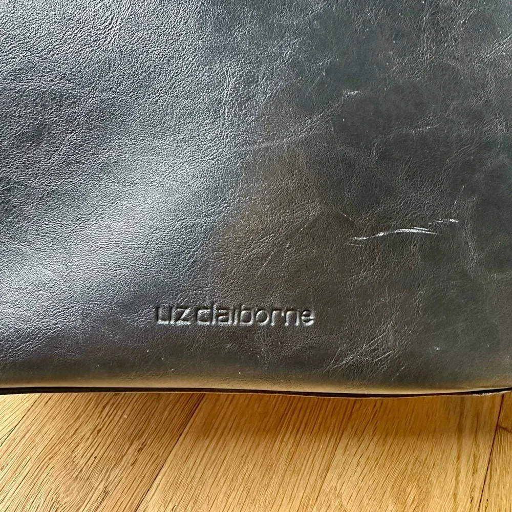 Vintage Liz Claiborne Black Leather crossbody Bag